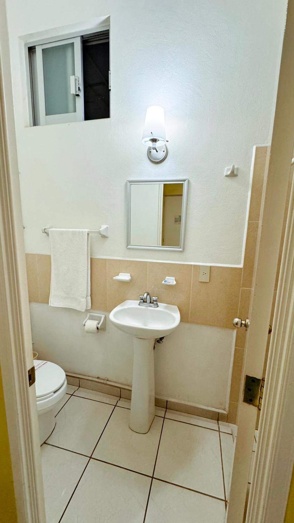 Hotel Ana Isabel Zamora de Hidalgo Εξωτερικό φωτογραφία